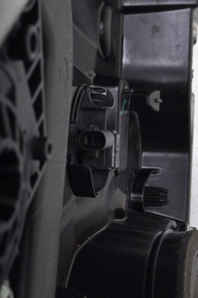 фото №8, Bmw ix3 g08 подъемник стекло левый перед 5d 21r