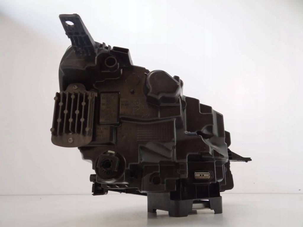 Фара передня ліва full led ford kuga 3 mk3 lv4b-13e017-ah Недорого