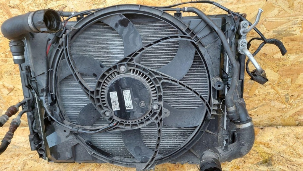 Радиатор кондиционера - воды bmw e90 2.5b a22 с Разборки