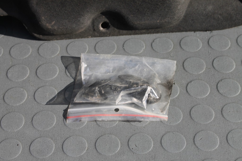 фото №5, Шумоізоляція підкрилок капот honda insight ii 09-14