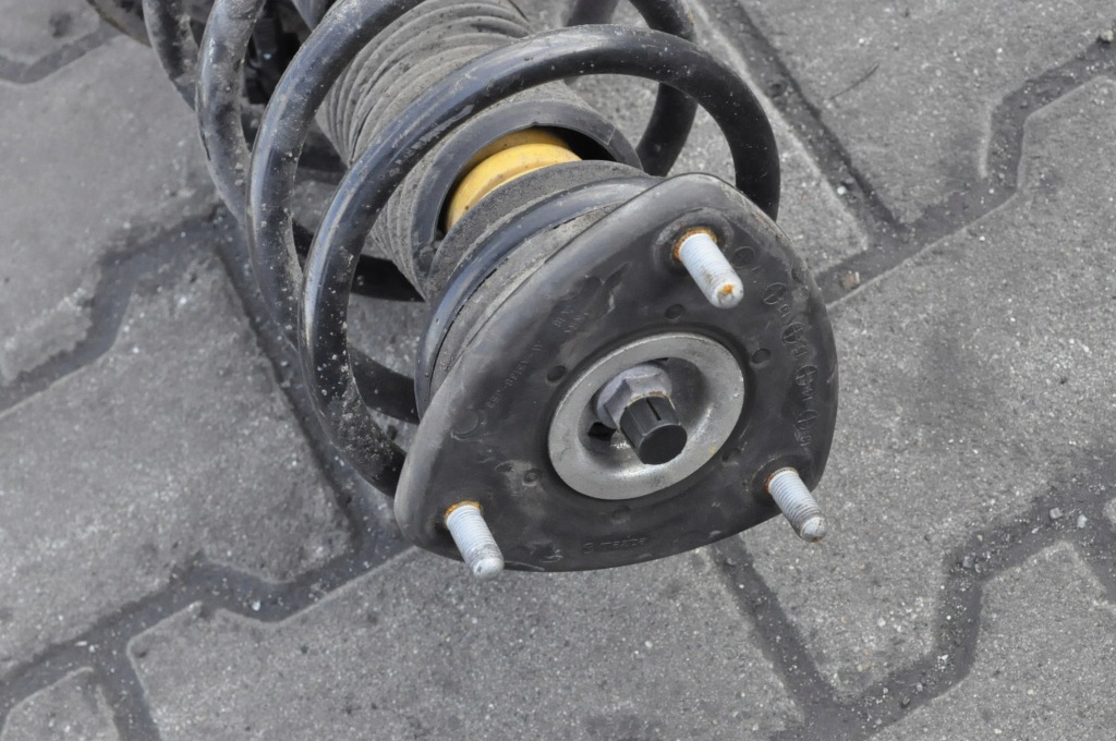 фото №4, Mazda 6 gj gl амортизационная стойка правый перед