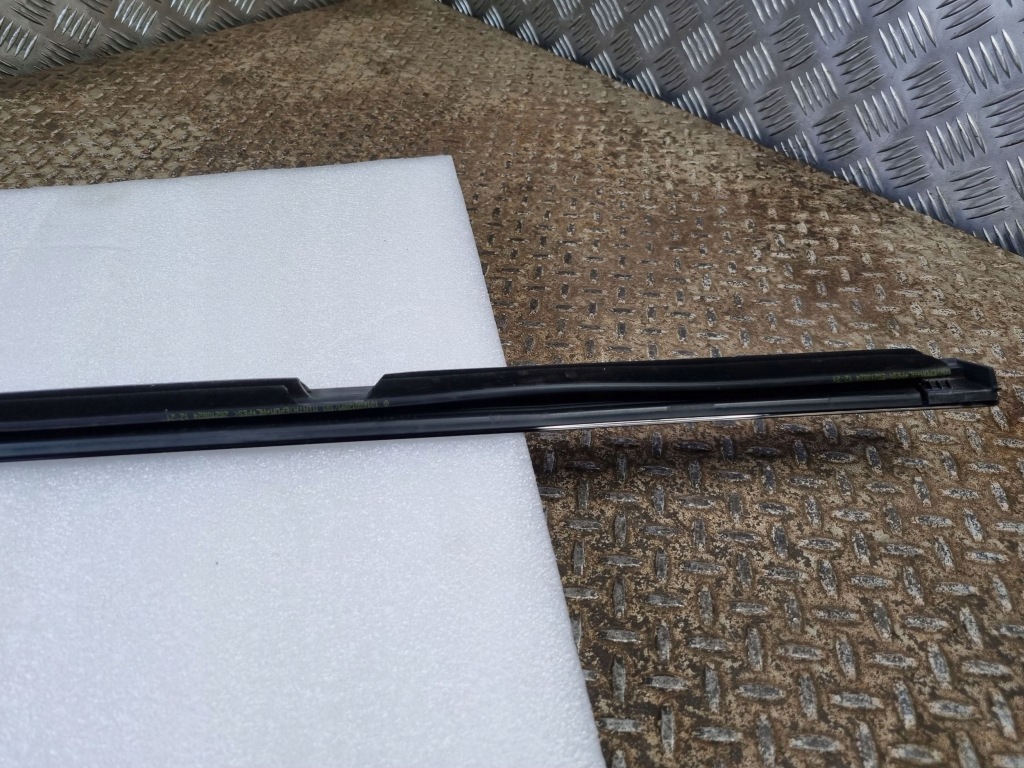 2022 mercedes-benz gls x167 молдинг стекло задний a1677307401 с Разборки