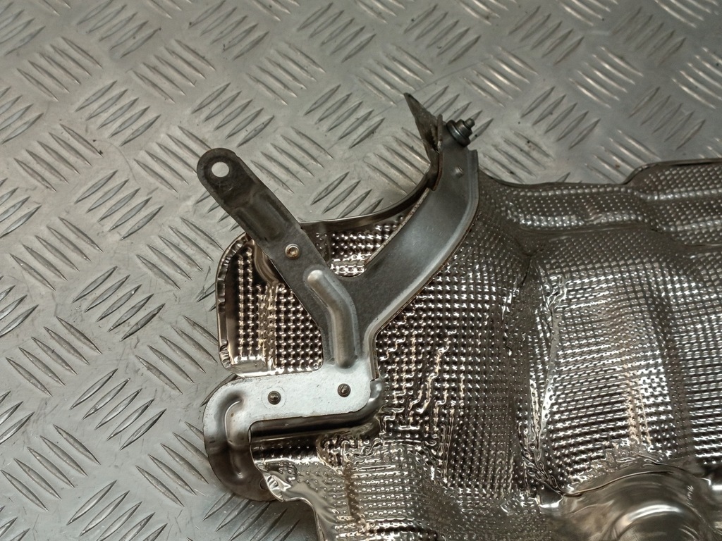 фото №12, Mercedes w206 защита тепловая a2541424100