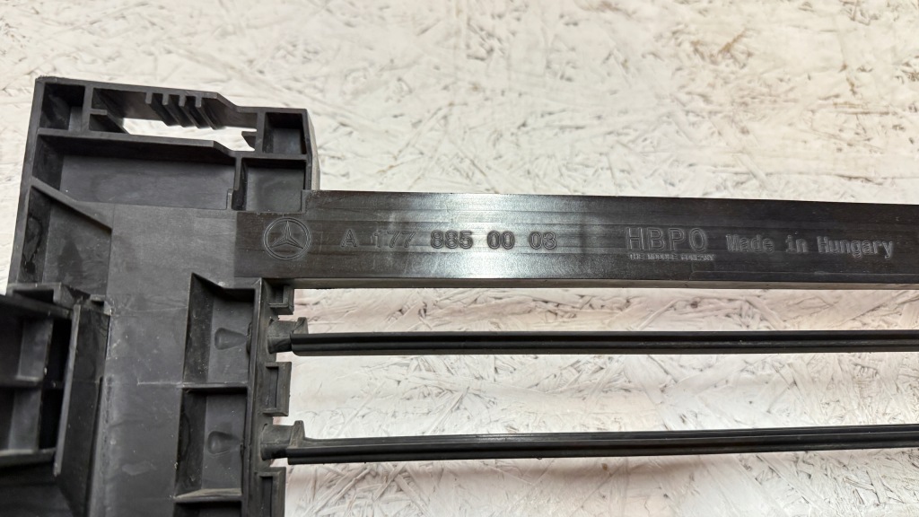 Купить Mercedes a-klasa w177 шторка жалюзи руль воздуха a1778850003