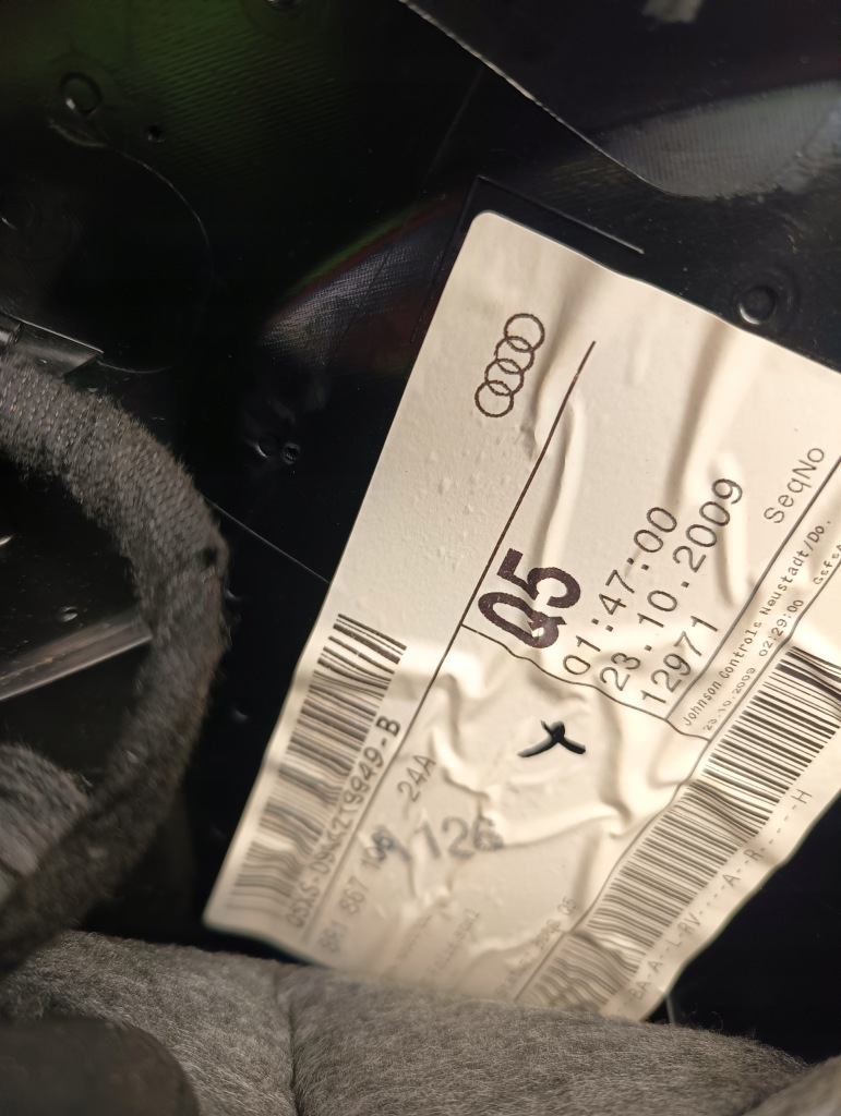 фото №4, Обшивка обивка дверь правый перед передний audi q5 8r