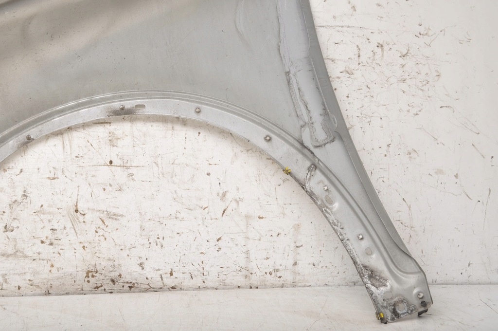 фото №9, Volvo c30 крила правий перед передній