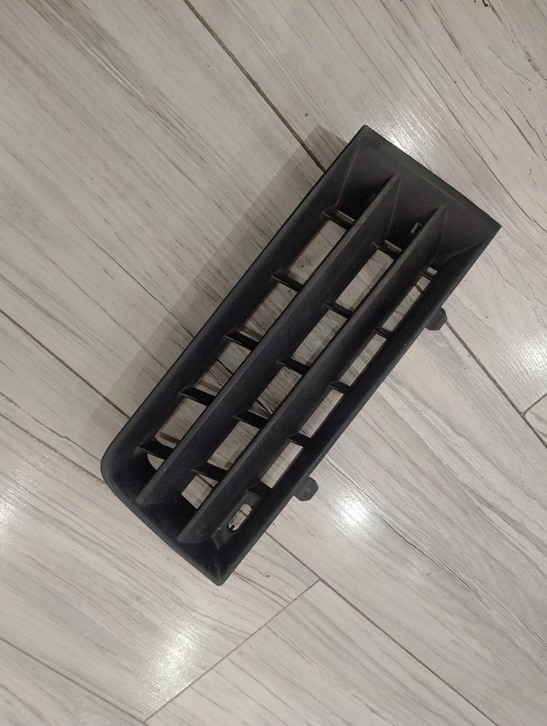 фото №1, Решётка бампера renault megane ii d8200114157 правая