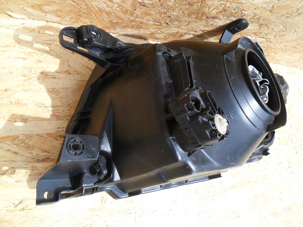 фото №10, Mitsubishi pajero v60/v70 2000 фара правый org