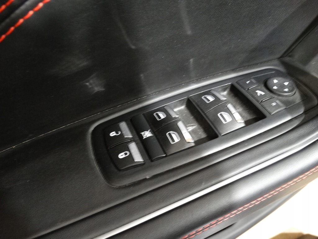 фото №7, Idealne kpl.fotele заднє сидіння шкіра maserati levante 1