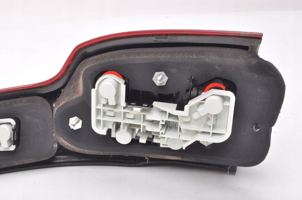 фото №11, Volvo v50 лампа левая задняя левый задняя 30744543 kombi lift