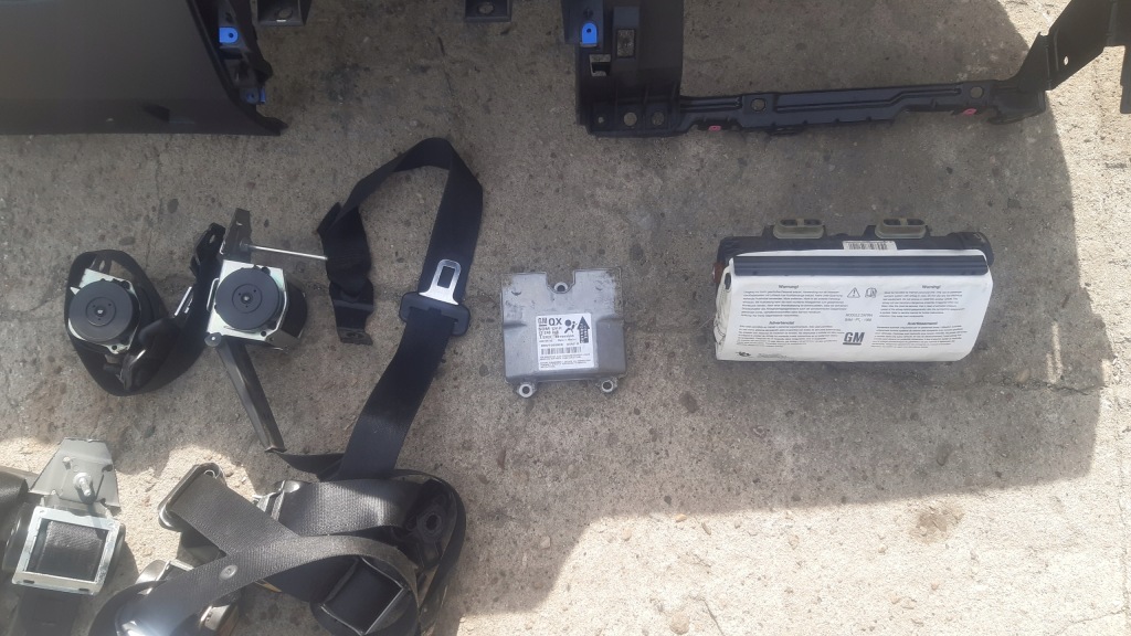 фото №7, Приборная панель приборная подушка безопасности opel zafira b 05-08r