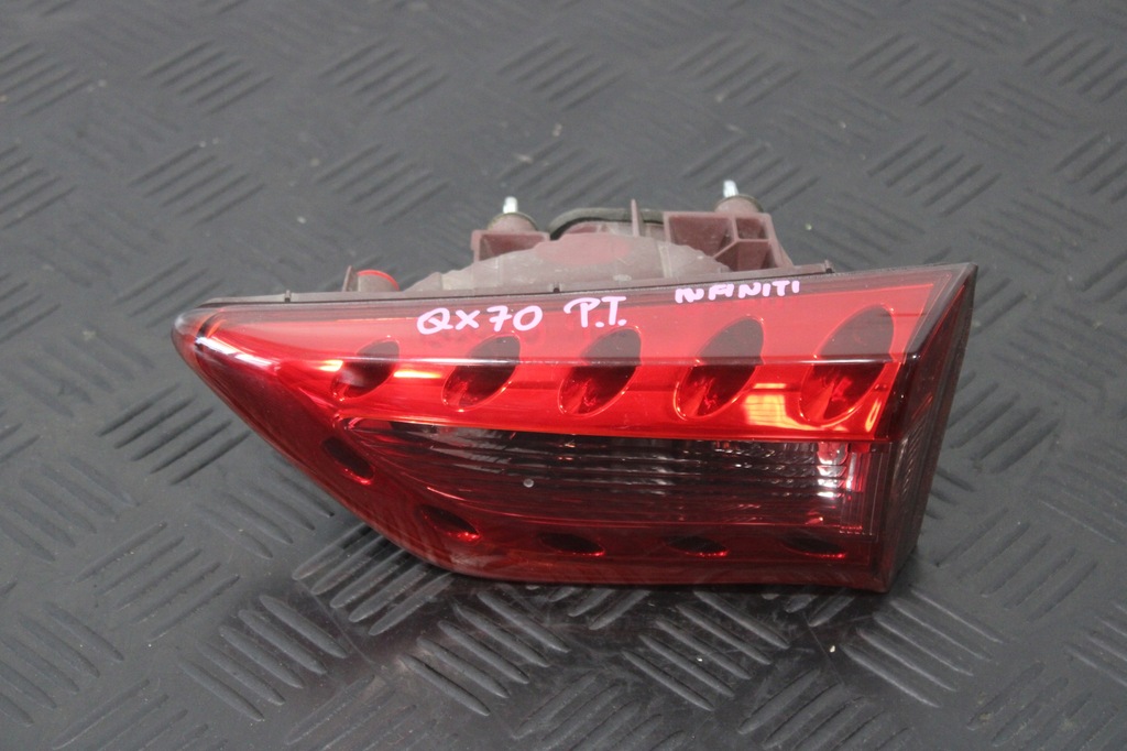 фото №1, Лампа крышки правый задняя infiniti qx70