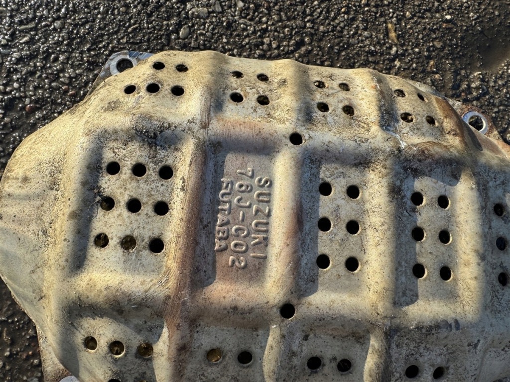 Каталізатор 76j-c02 suzuki jimmy 1.3 бензин dohc 4wd awd 13r Зі Шроту