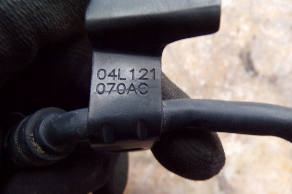 Шланг патрубок води 5q0122449c vw audi skoda seat в Україні