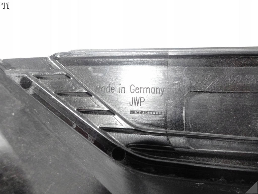 фото №12, Porsche 911 992 19- верхній захист кришка двигуна вентиляторів 3.0 s задня