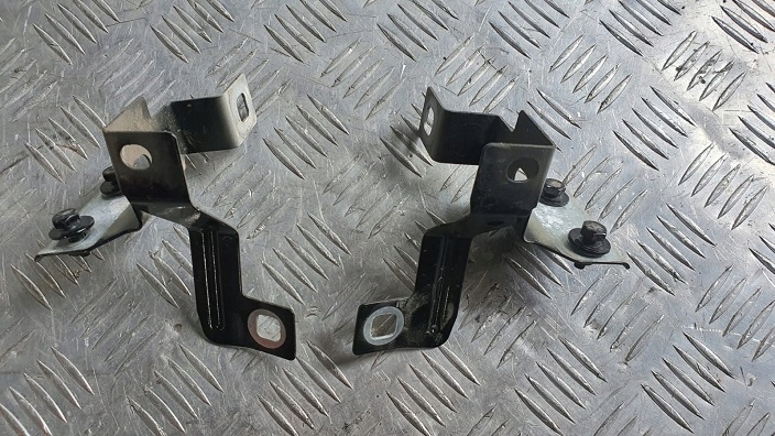 фото №1, Evoque ii l551 19^ кронштейн крила правий перед