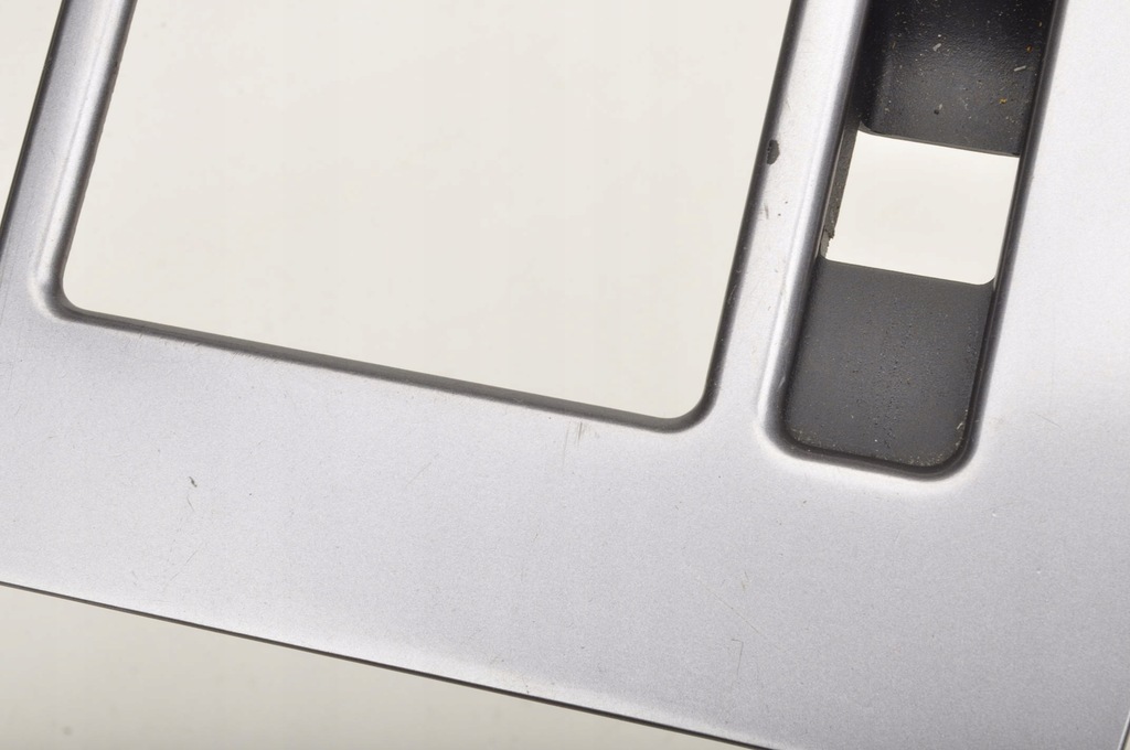 фото №9, Aston martin db9 молдинг внутренняя dekor 4g43-045a66