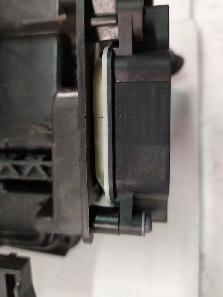 фото №14, Volvo xc60 ii 17- впуск шторка жалюзі повітропровід повітря 31425366