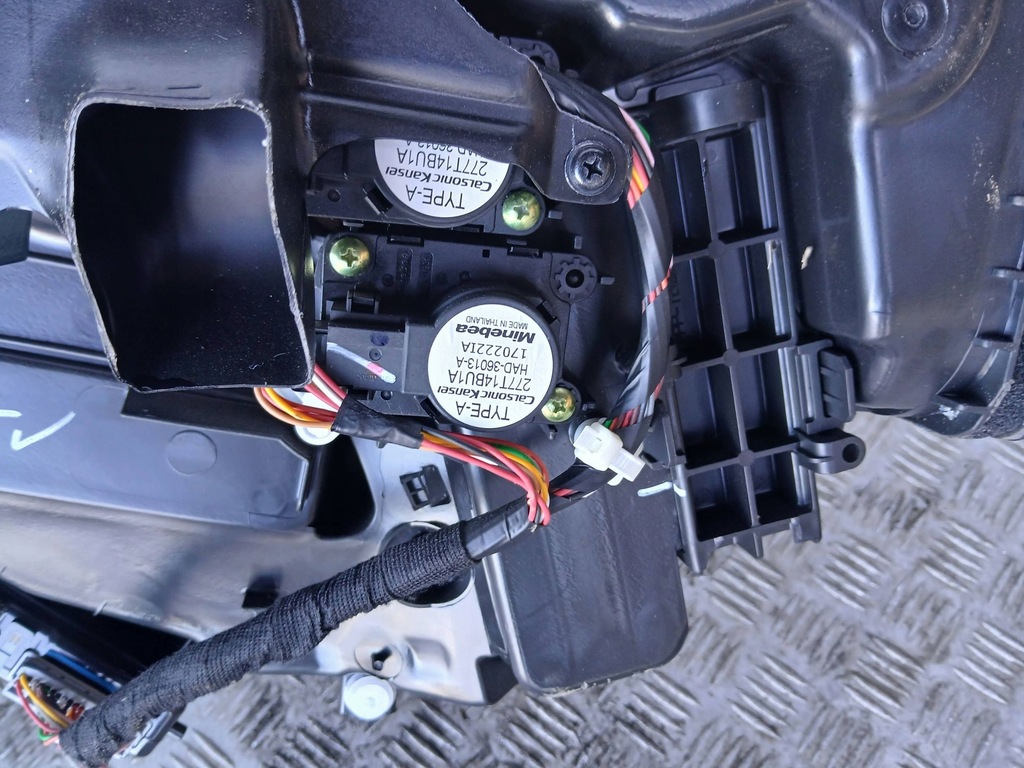 фото №9, Renault koleos ii отопитель воздуходувка 272700945r 2022r