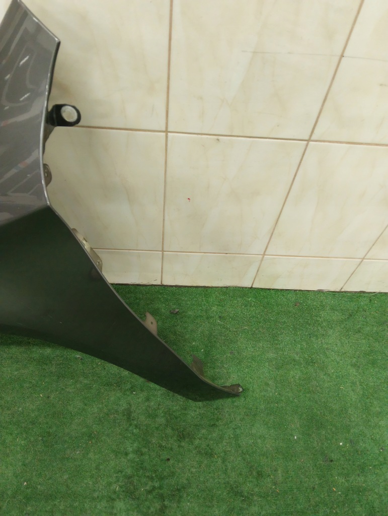 Крило перед передній ліве mercedes cla a117 Недорого