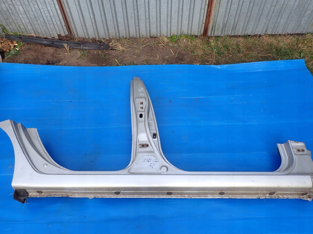 фото №1, Hyundai i30 kombi 07-11 порог правый