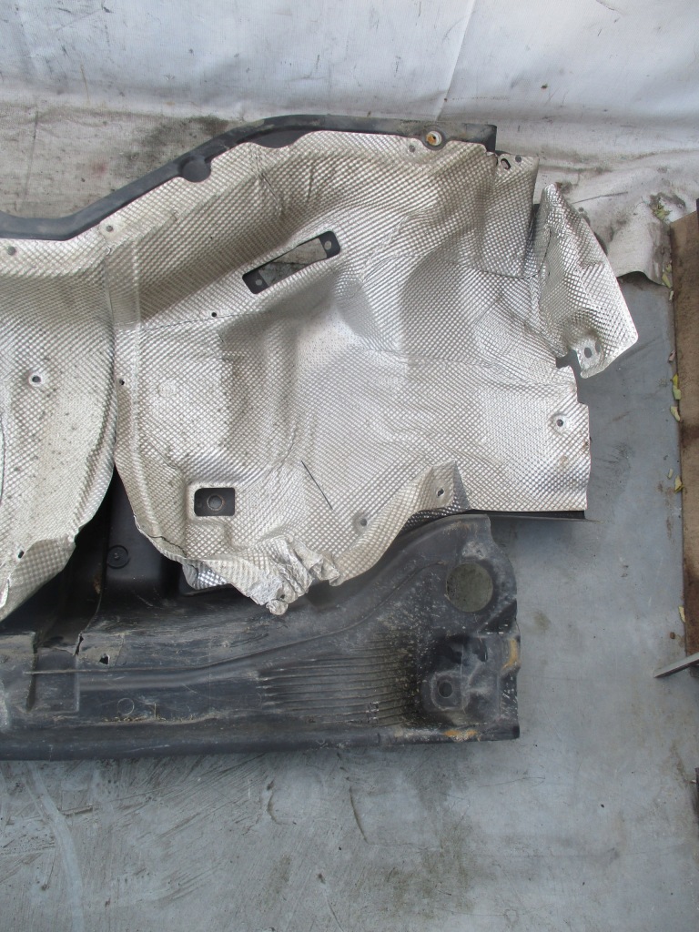 Купити Накладка теплова mercedes w245