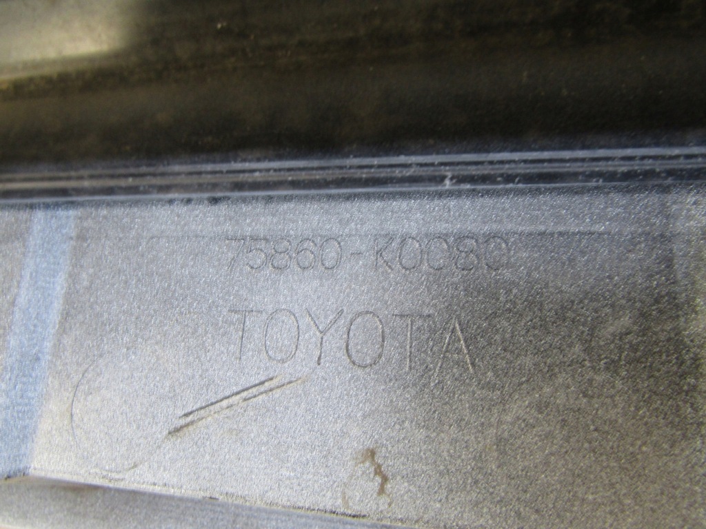 фото №11, Молдинг порог левая toyota yaris 4 iv 20- mazda 2 22- hybrid