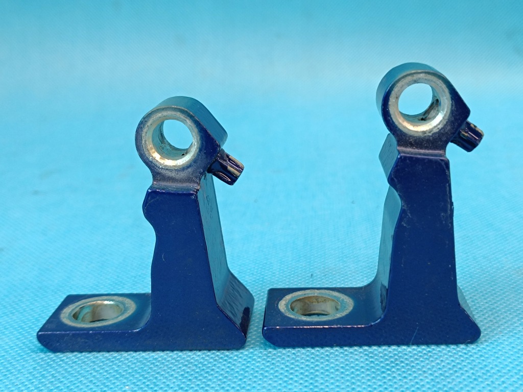 Купить Vw passat b8 variant 2023 r петли дверь правый  задняя 11a831402 14a831402a