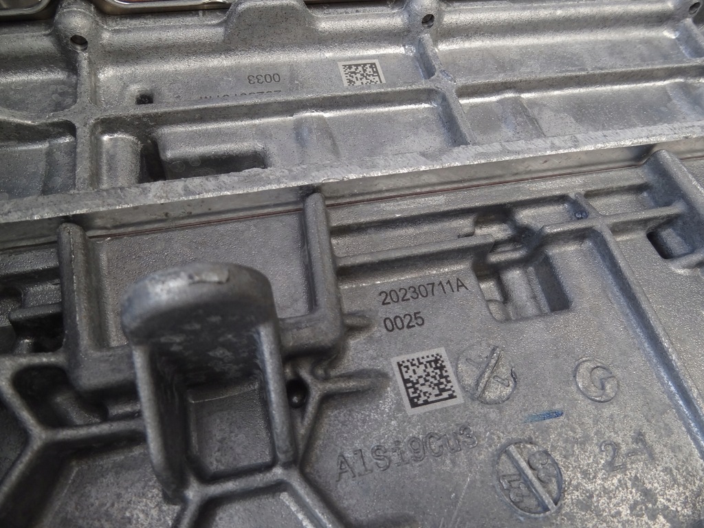 фото №7, Renault megane v 2023 e-tech зарядное устройство аккумулятор 296a04109r оригинал