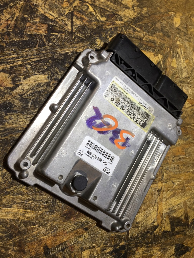 фото №5, Audi a4 b8 a5 8t бортовий комп'ютер блок керування двигуна 03l906022rm