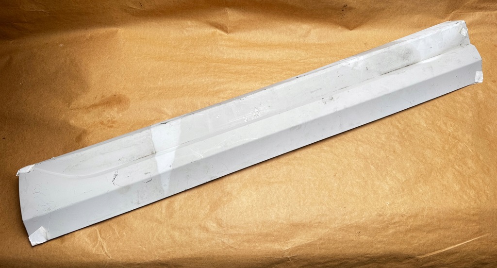 фото №1, Молдинг двері правий перед audi q3 8u 8u0853960r gru