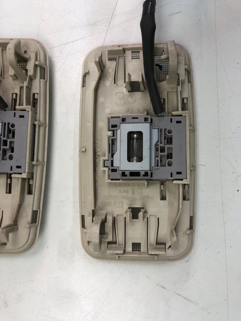 фото №7, Toyota verso лампа стельовий