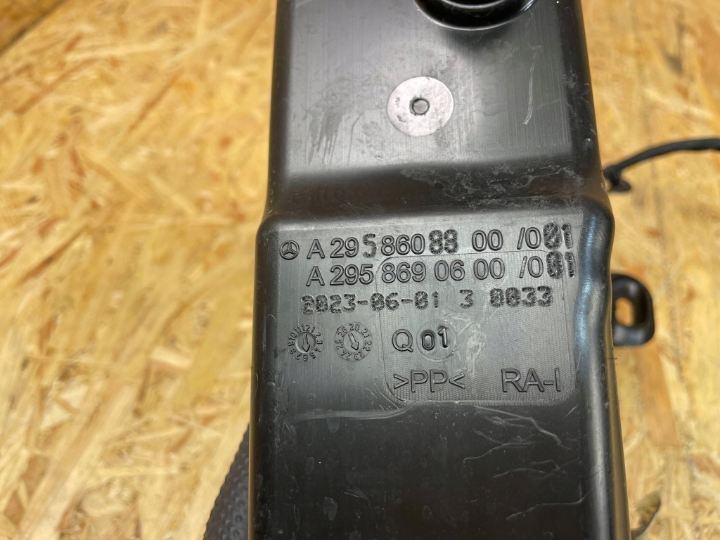 Купити Бак рідина омивача помпа mercedes eqe w295 a2958690600