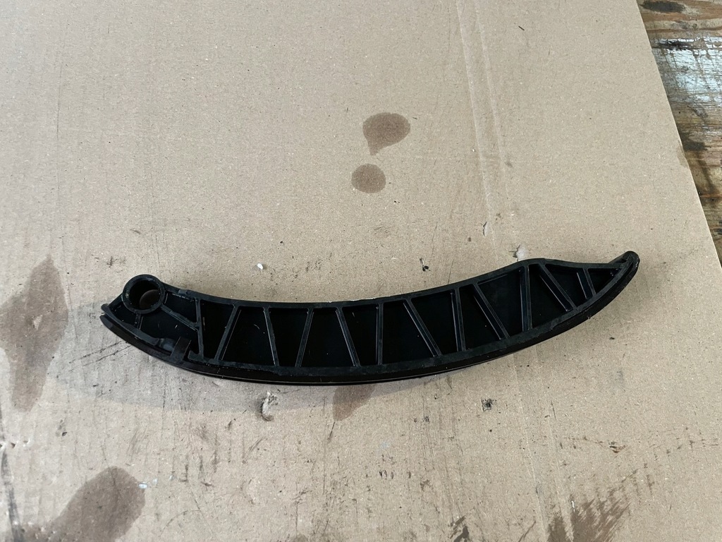 фото №1, Напрямна розподільного валу renault master iii movano 2.3 dci 130859515r