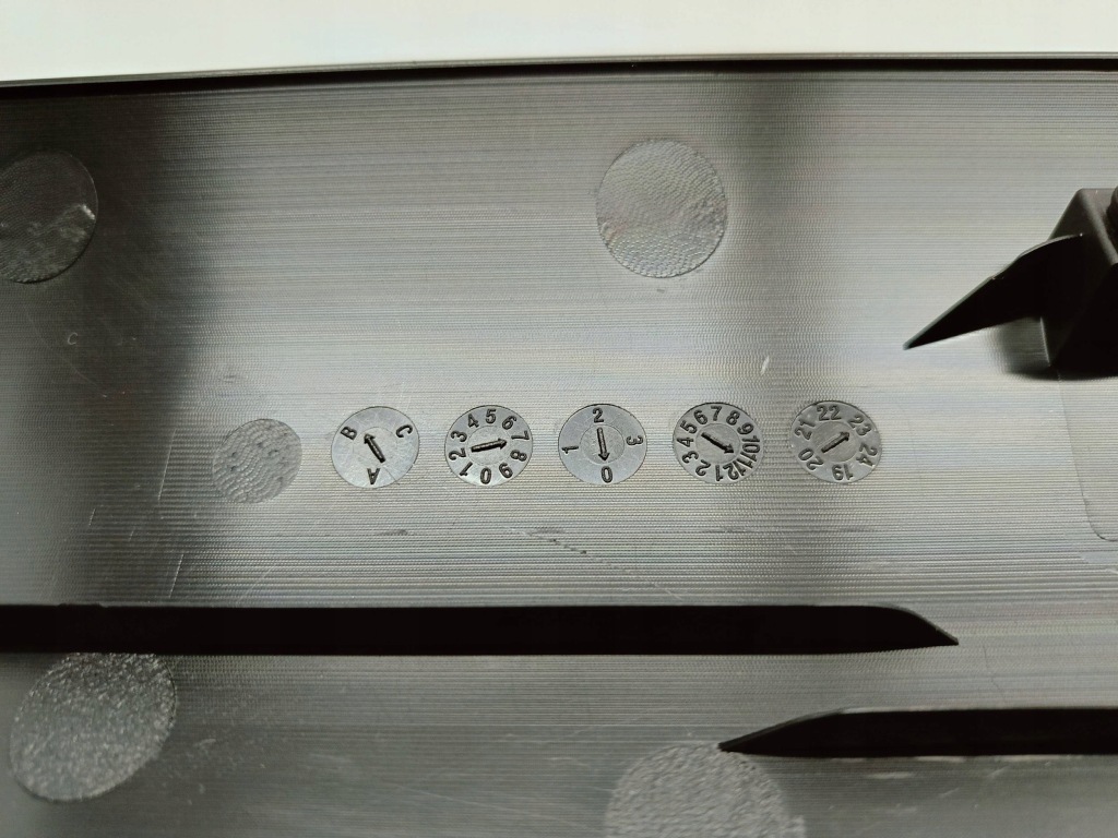 Tesla model 3 m3 17- поріг молдинг поріг накладка права 1089831-00-d Оригінал