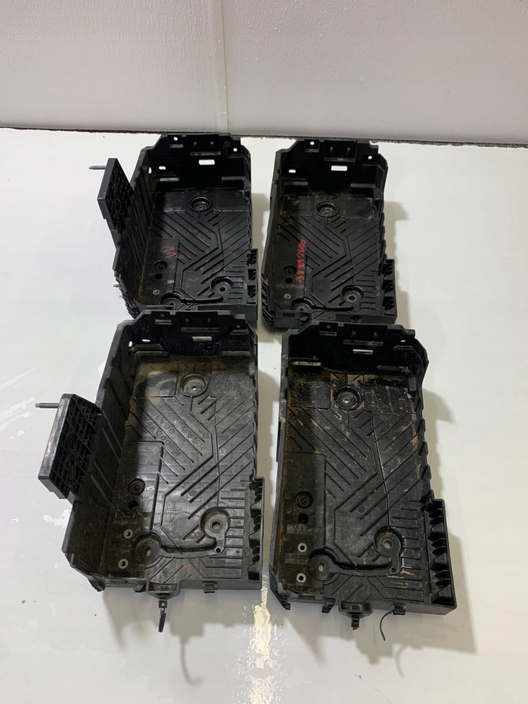 фото №1, Opel corsa f основание аккумулятор 9830928180