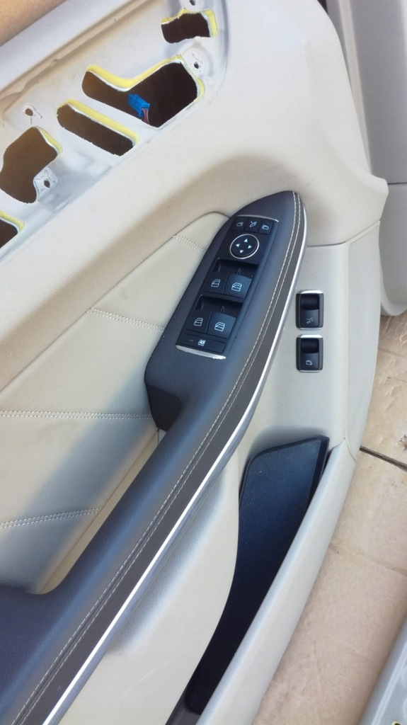 фото №14, Mercedes gl x166 заднее сиденье задняя 4 x обшивки перед задняя krem светлый отсутствует 3 rzędu