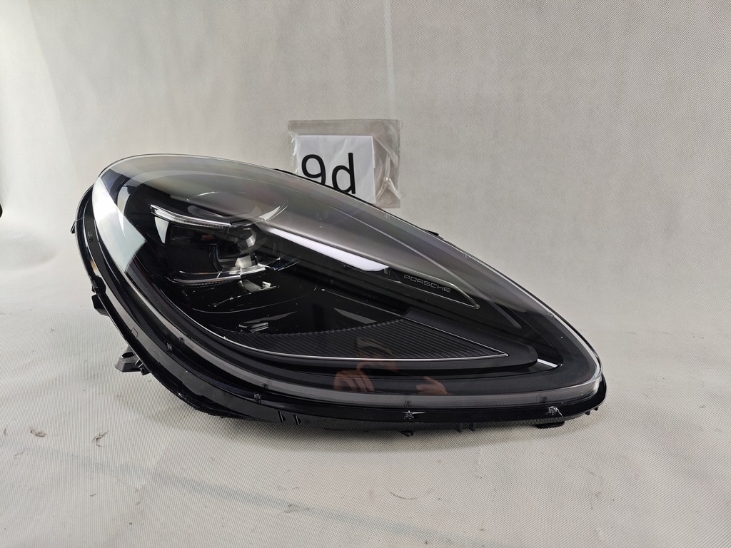фото №1, Porsche macan 95b full led правий фара лампа права 95b941016f