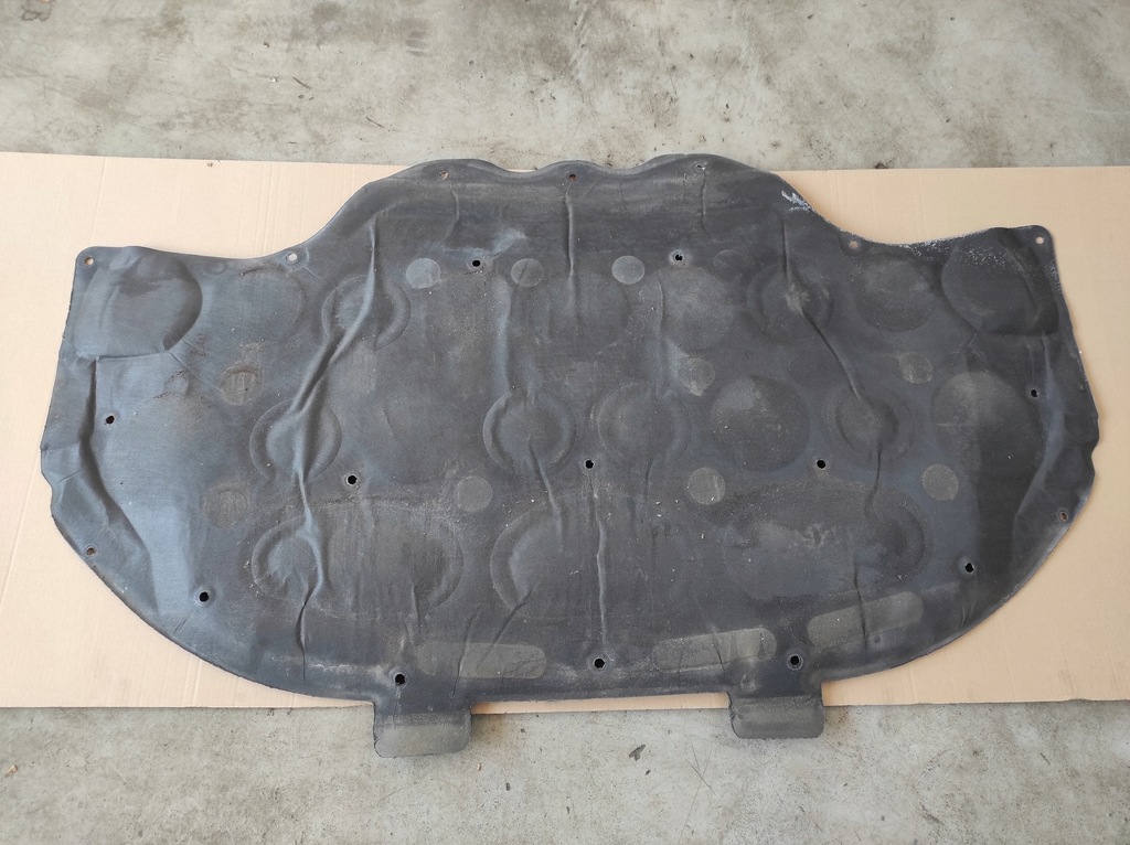 фото №6, Mercedes w204, шумоизоляция капот a2046820026, 2.2d