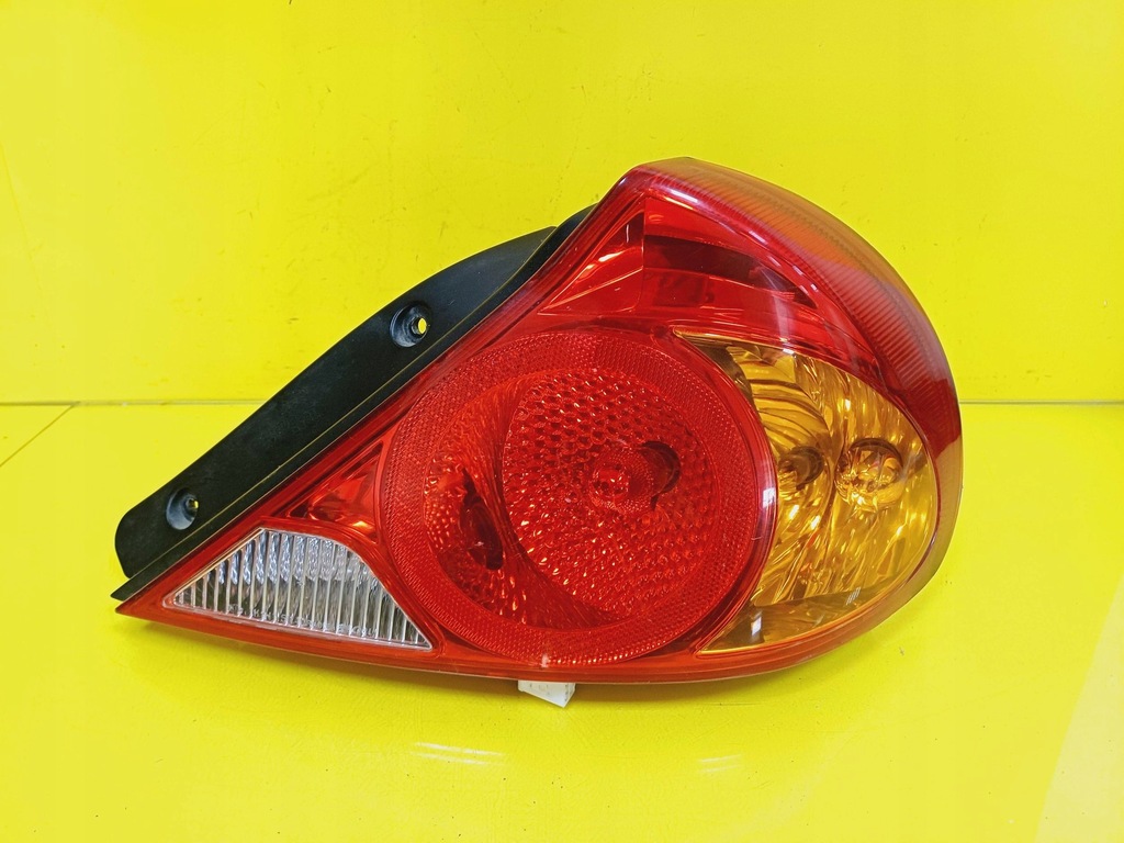 фото №1, Лампа правий задня kia shuma ii nr722