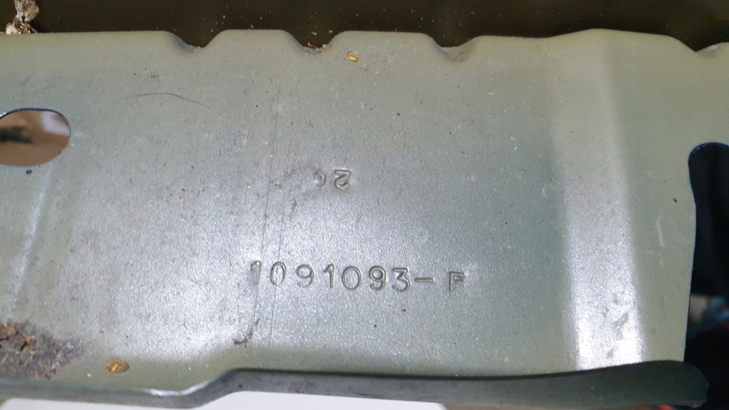 Крило правий перед tesla model 3 1091093-f Оригінал