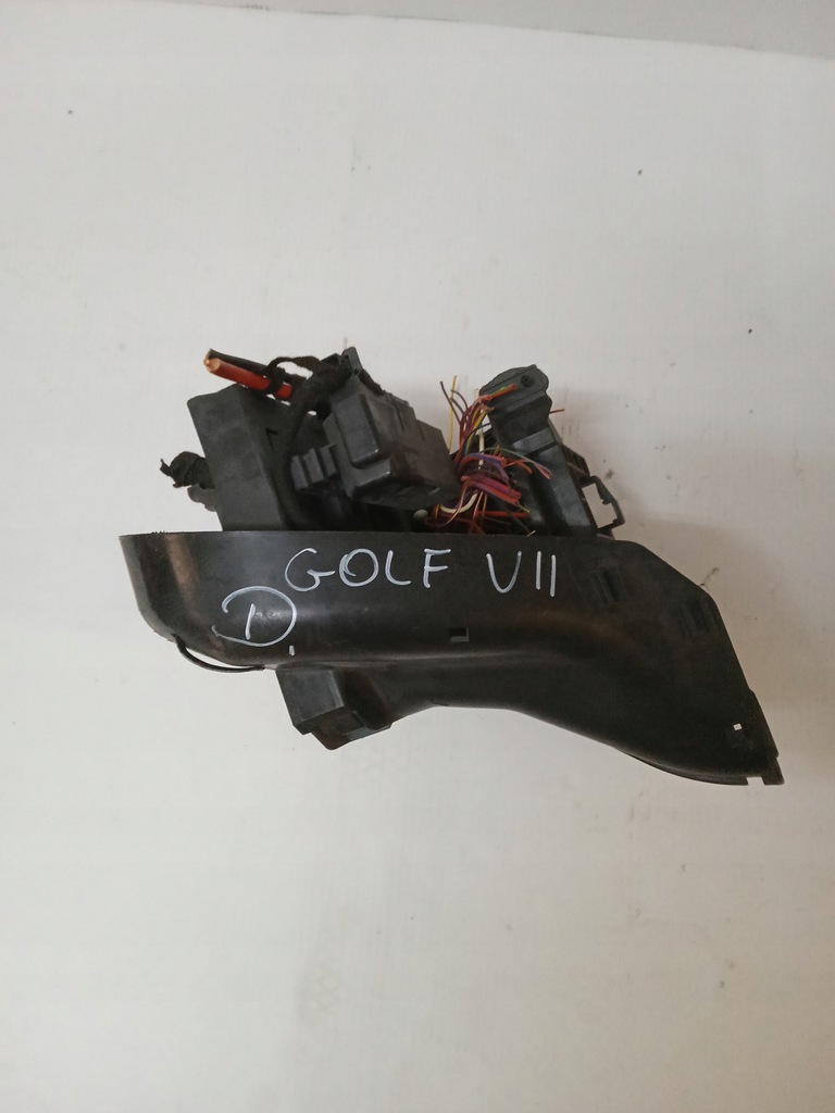 фото №1, Vw golf vii коробка предохранителей
