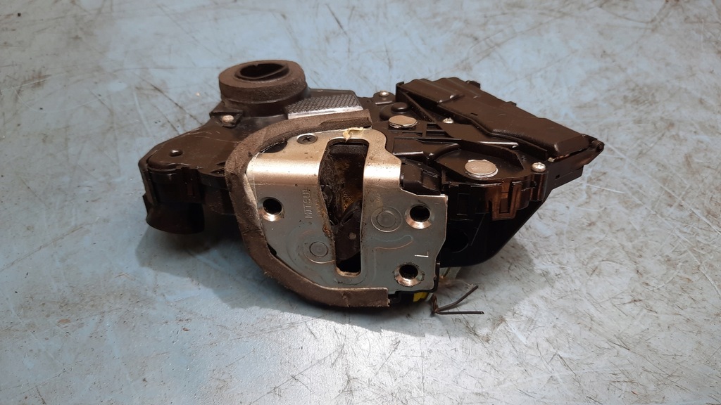 фото №1, Замок дверь левый перед toyota yaris ii