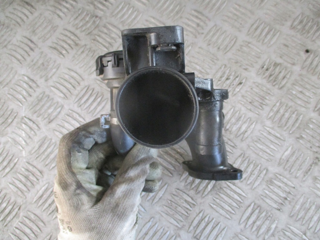 фото №7, Вентиляция картера 8200323338 renault clio iii 1.5 dci 05-12r