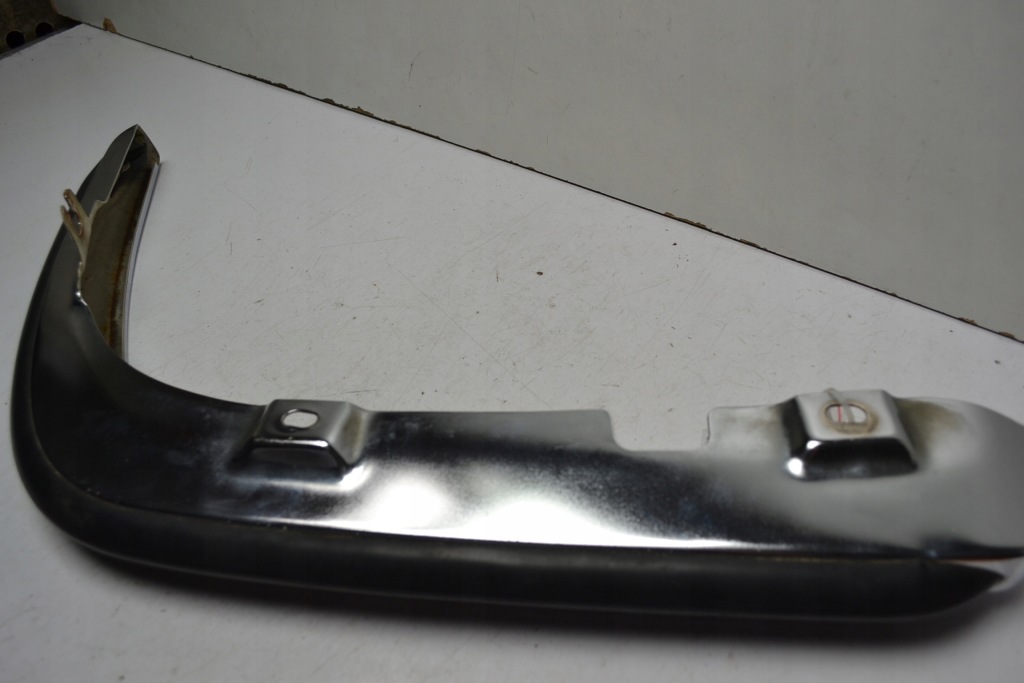 Mercedes w116 wąs уголок бампера левый перед Киев