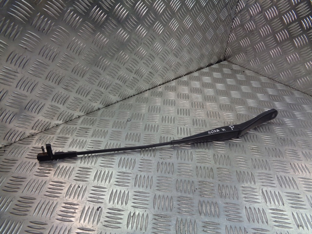 Купити Важіль двірники перед правий opel astra h 13111220