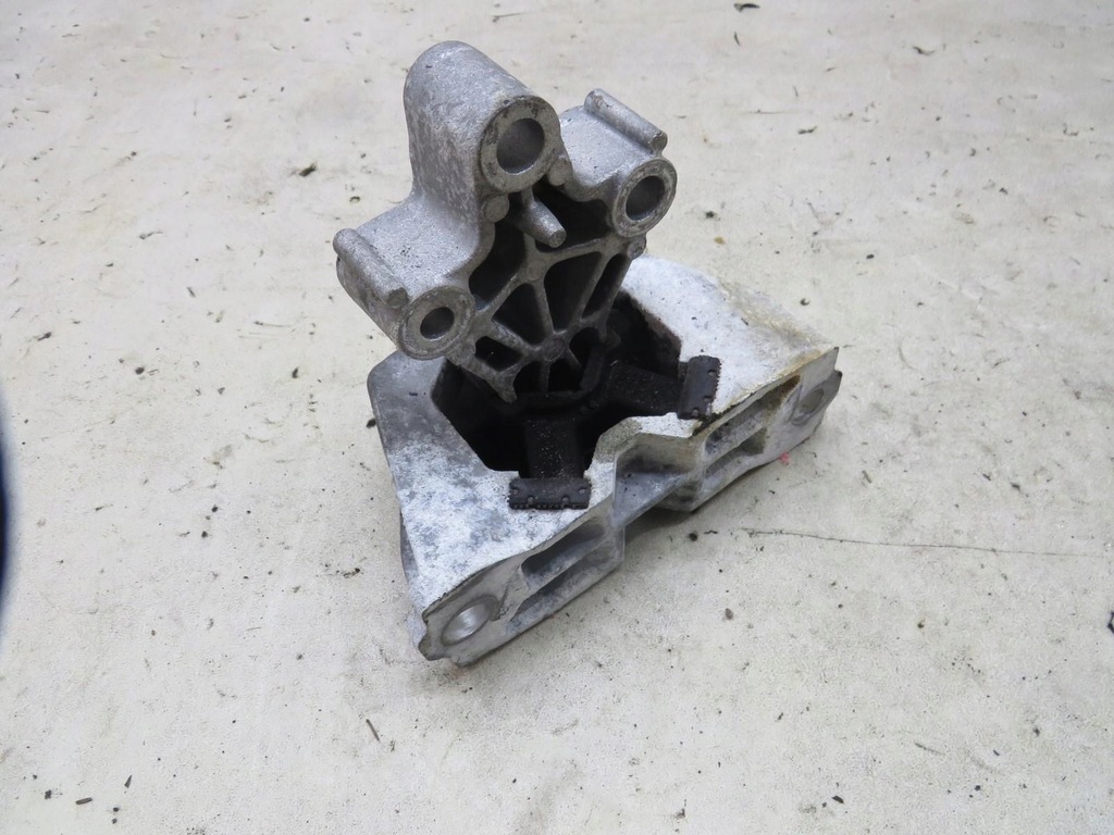 фото №1, Кронштейн подушка двигателя renault zoe