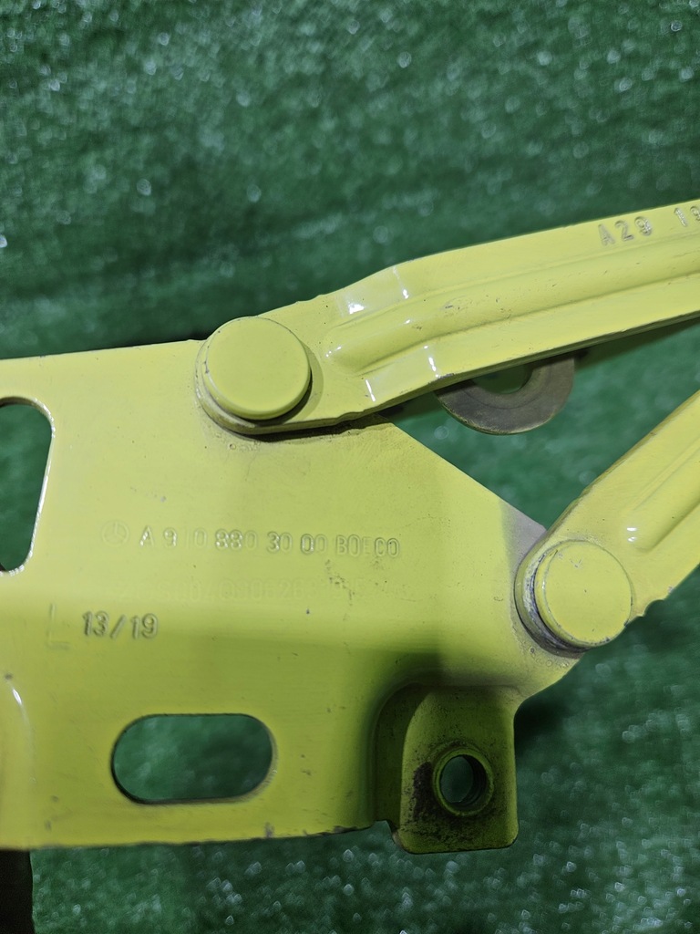 фото №9, Петлі капот sprinter a9108803000 a9108803100