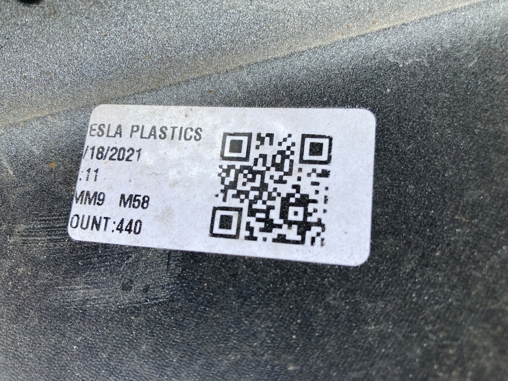 фото №8, Бампер задній задня tesla 3