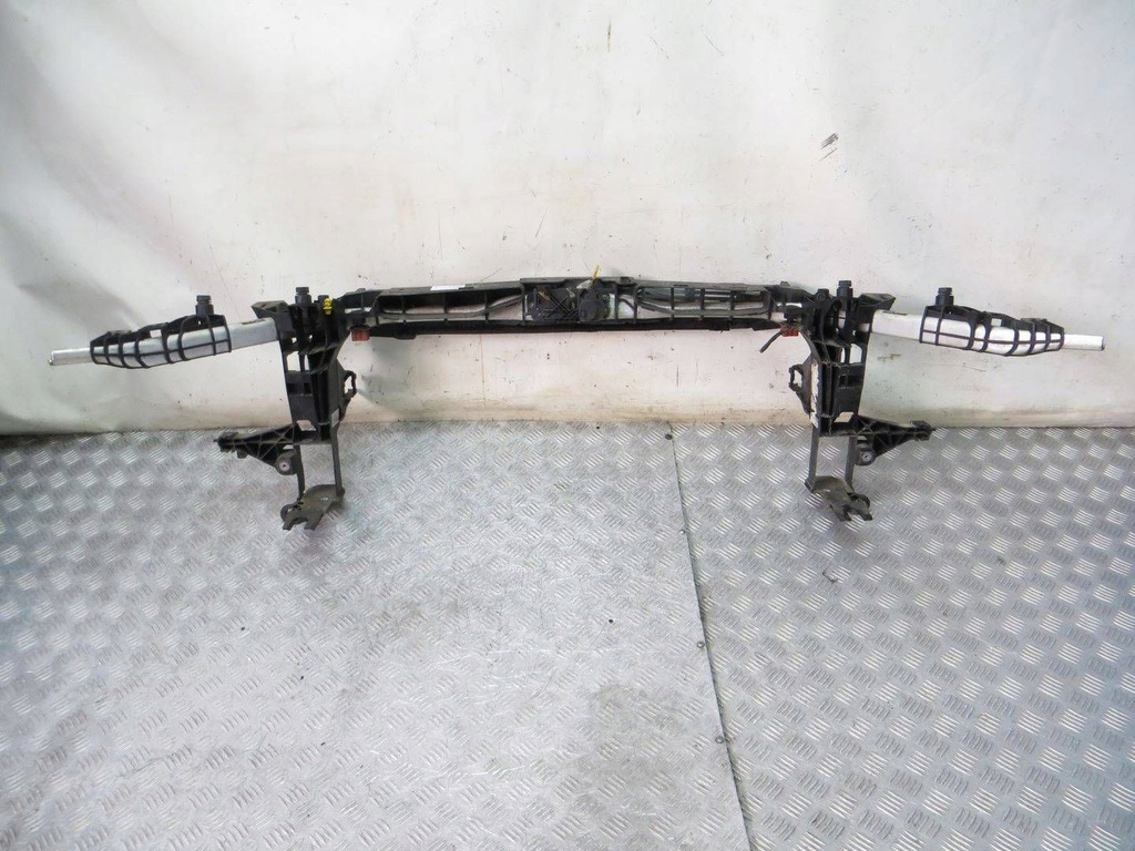 фото №6, Mercedes cla w117 c117 pas передний усилитель 12-